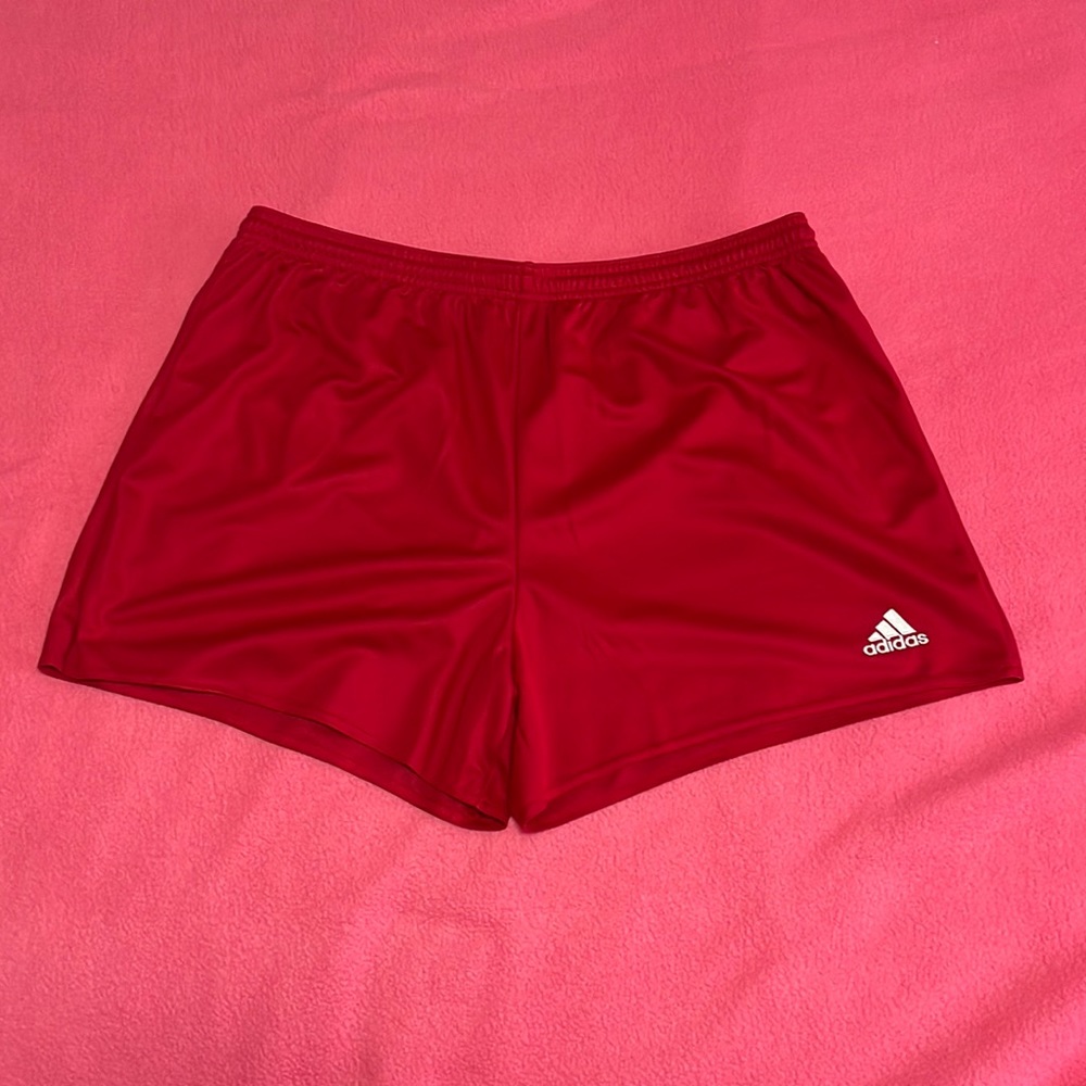 red shorts